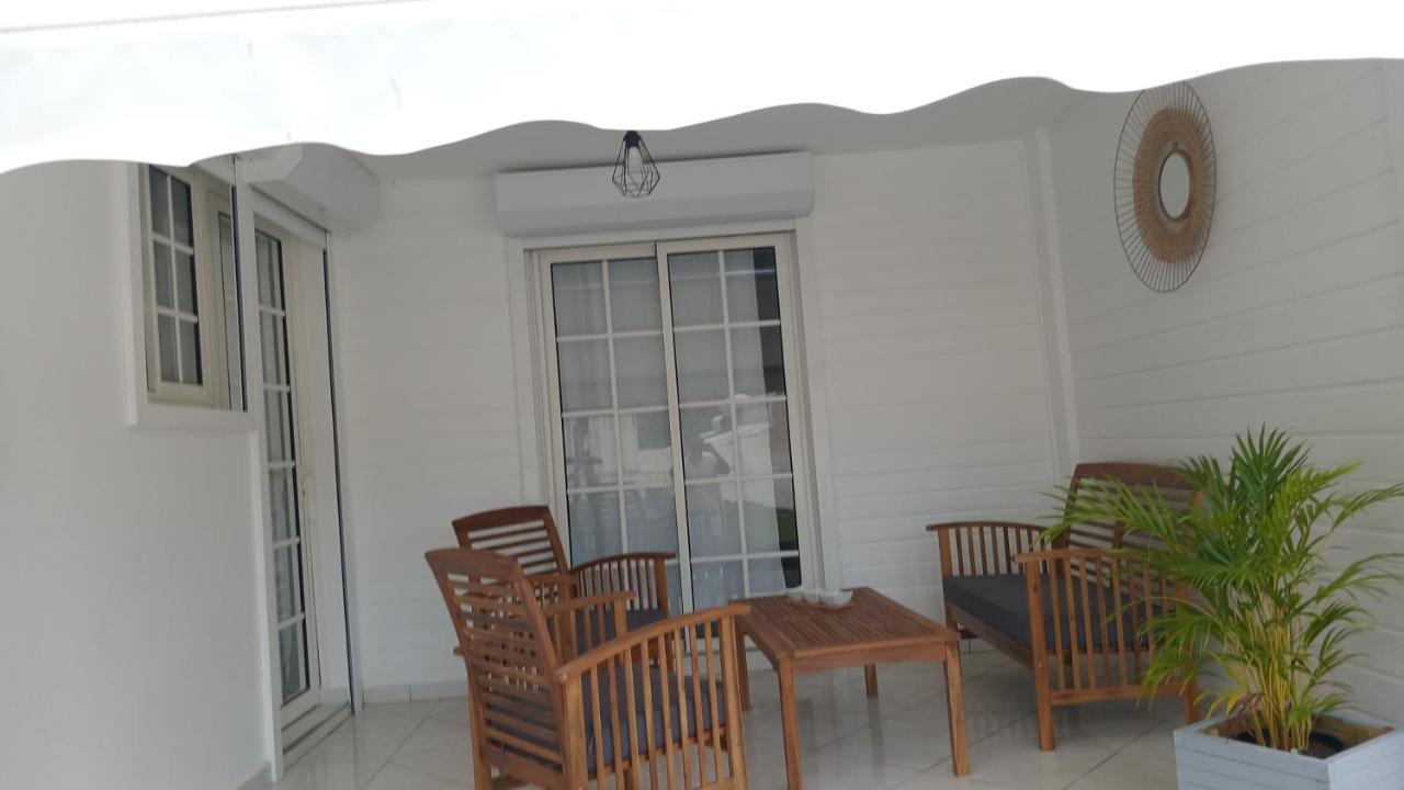 L'Instant Present Bed & Breakfast Le Moule Luaran gambar